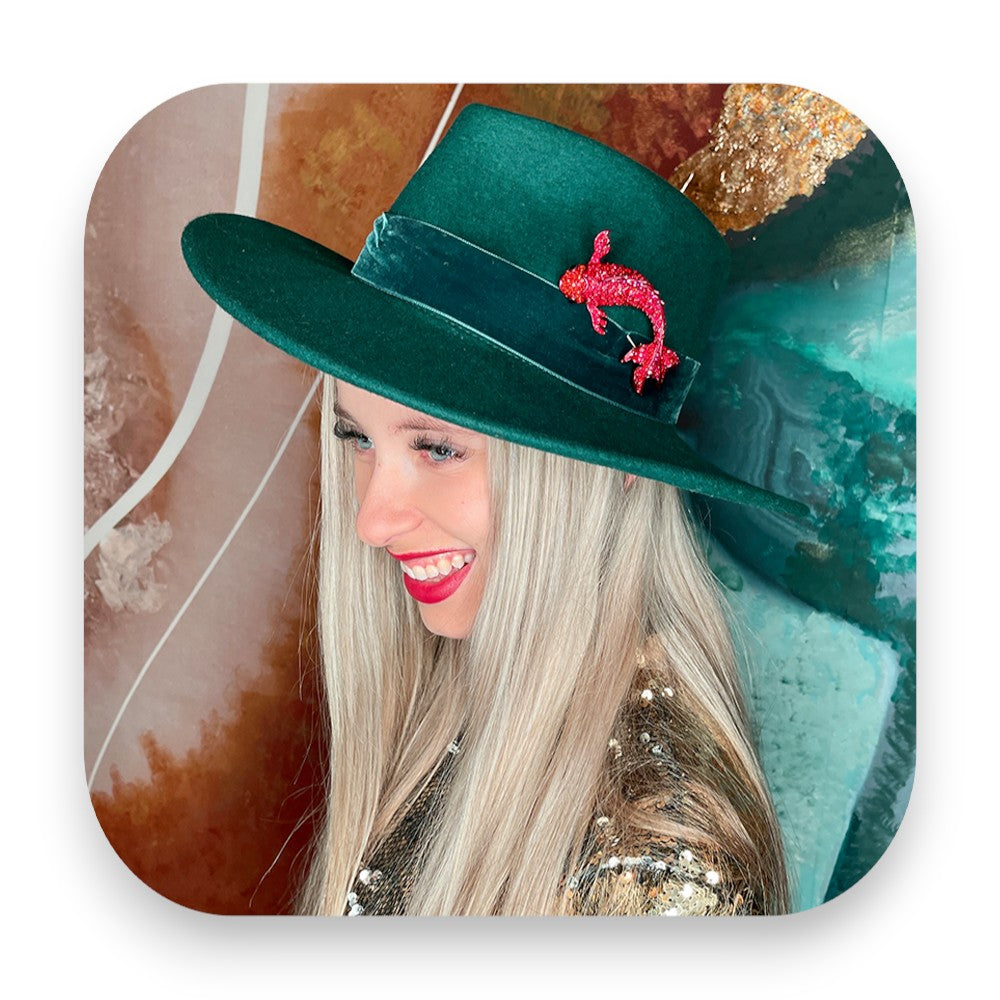 Brosche Goldfisch mit Strasssteinen von Elli Fatle - Brosche Goldfisch, Glitterimperium, Schmuck, Accessoires, modische Broschen, Strasssteine, elegantes Design, Elli Fatle, ausgefallene Mode, Style-Upgrade
