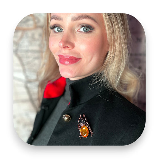 Elegante Käfer-Brosche mit Strasssteinen - Brosche, Käfer, Gold, Accessoires, Strasssteine, Gelb, Mantel, Hut, Weste, Jacke, Glitterimperium, Elli Fatale