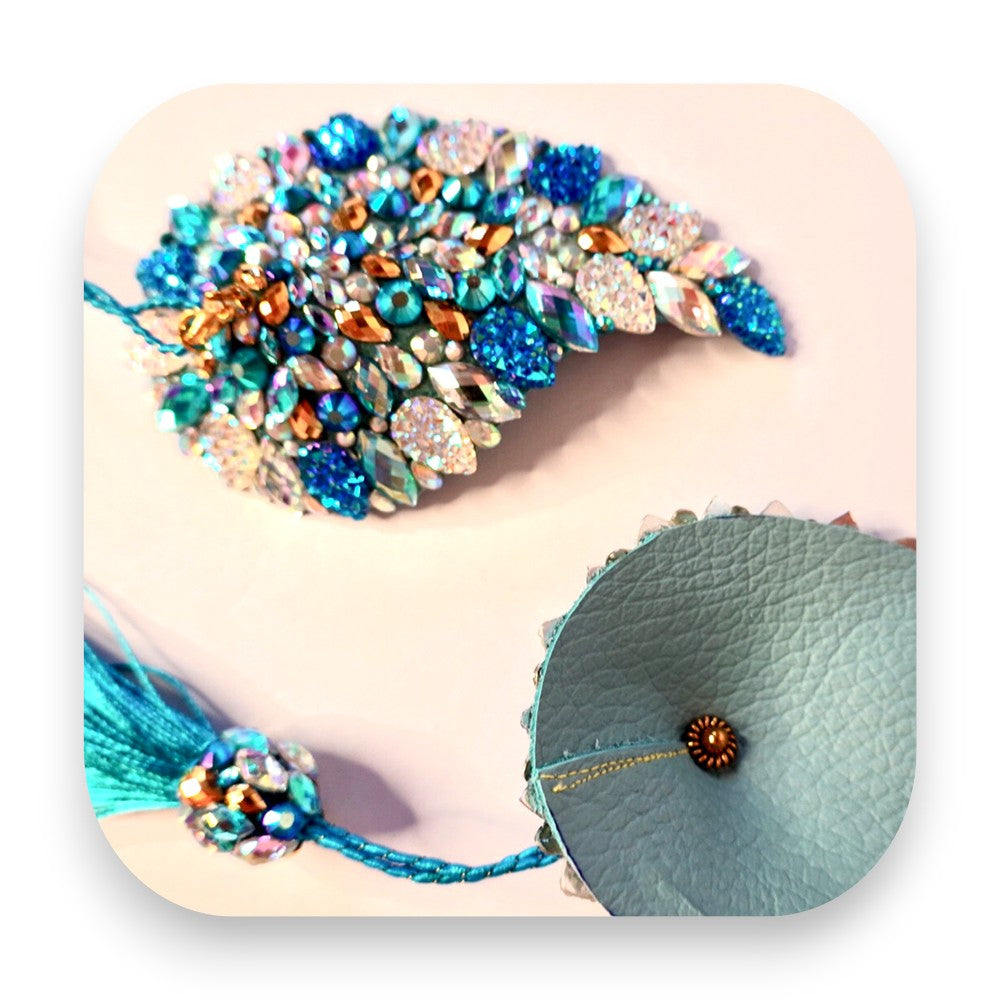 Elegante Nippelabdeckung aus Leder mit Tassel Wings in Blau-Gold - pastie, nippelabdeckung, nippelpad, nippelcover, burlesque, blau, gold, tassel, handgefertigt, leder, Glitterimperium