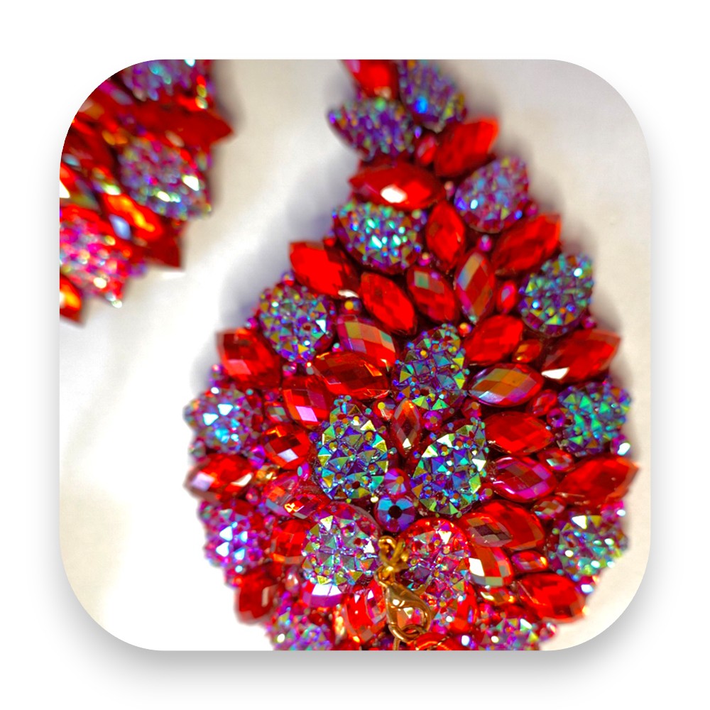 Glitzernde Nippelabdeckung aus Leder mit Tassel Wings in Rot - pastie, nippelabdeckung, nippelpad, nippelcover, burlesque, rot, tassel, handgefertigt, leder, strass, Glitterimperium