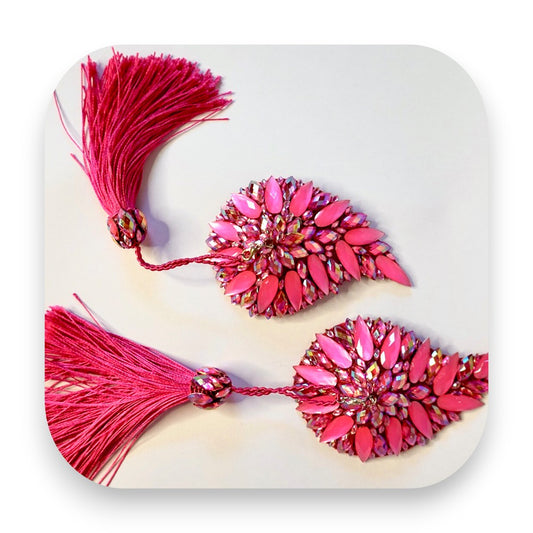 Glitzernde Nippelabdeckung aus Leder mit Tassel in Pink - pastie, nippelabdeckung, nippelpad, nippelcover, burlesque, glitzer, tassel, handgefertigt, leder, strass, Glitterimperium