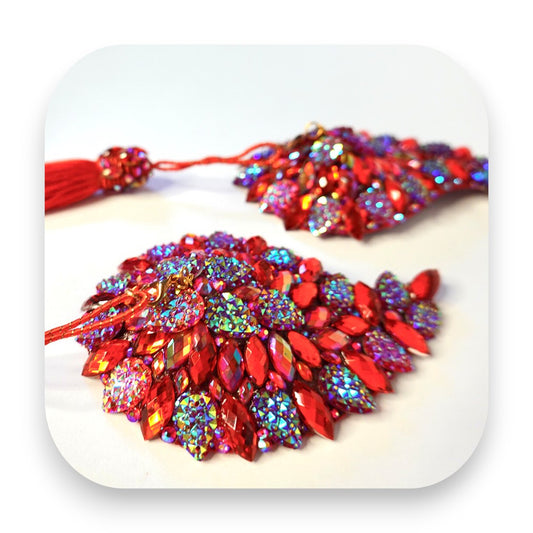 Rote Pasties mit funkelnden Strasssteinen und Tassel Wings - pastie, nippelabdeckung, nippelpad, nippelcover, burlesque, rot, tassel, handgefertigt, leder, strass, Glitterimperium